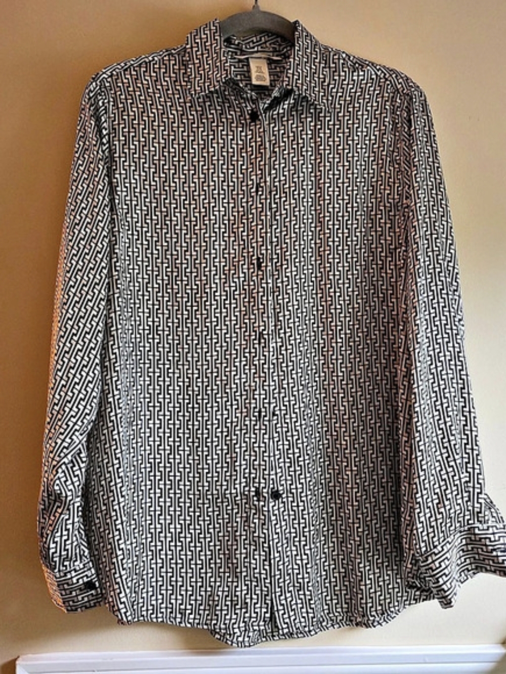 H&M Geometric Button Down Shirt in Black & White Size XS